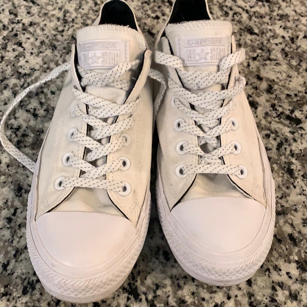 Converse sneakers men’s size 8 women’s size 10